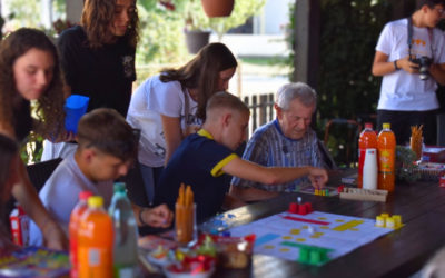 Zaigrajmo za bolju uključivost: Učenici Srednje škole Glina potiču međugeneracijsku suradnju kroz društvene igre